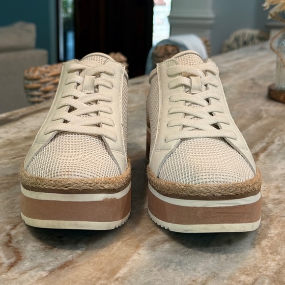 Women’s DOLCE VITA Telah white mesh platform sneakers- Size 8 - Picture 4 of 10